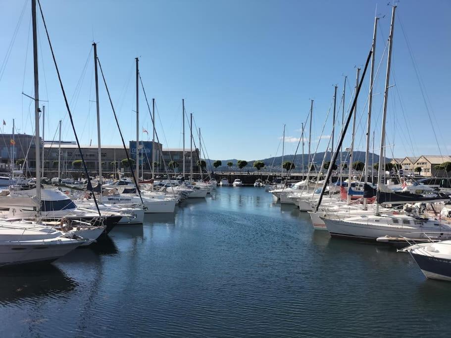 Encantador Piso De 3 Dormitorios En Vigo Bagian luar foto